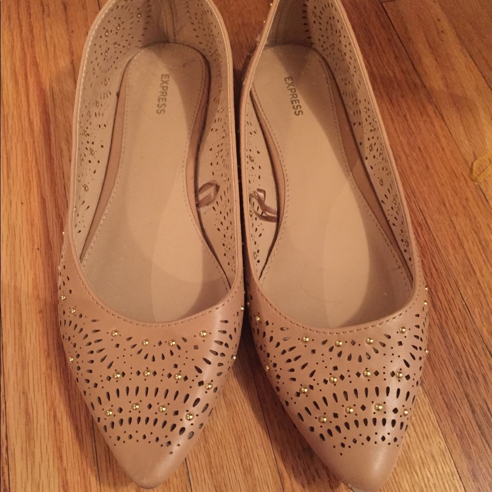 EXPRESS SHOES
